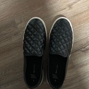 Slip on casual shoes